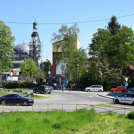 Elem Skver Apartman *