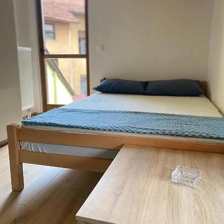 Elem Skver Apartment *